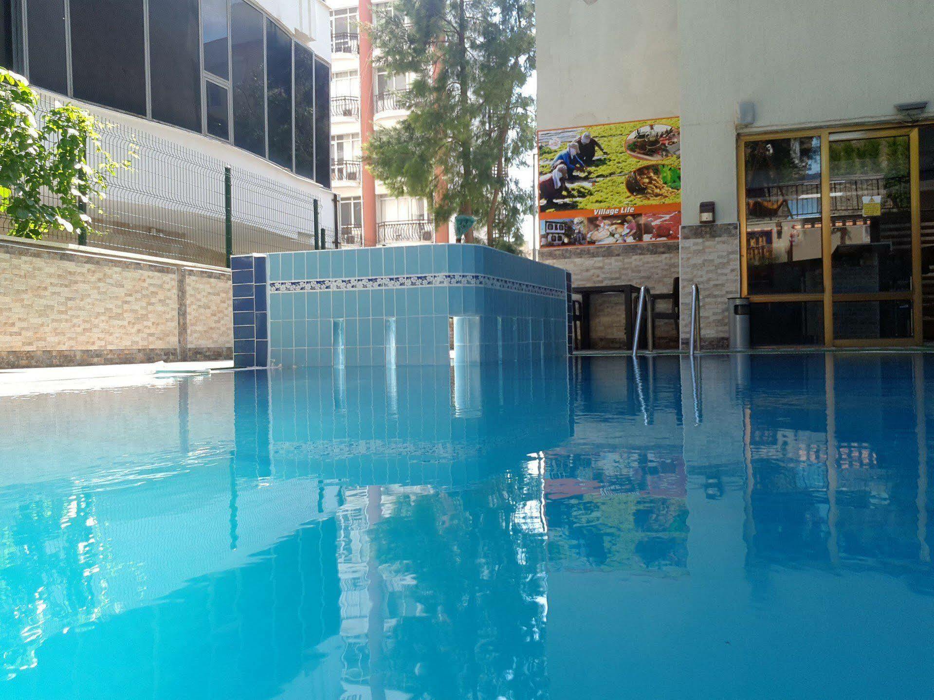 Saturn Hotel Kusadası Eksteriør bilde